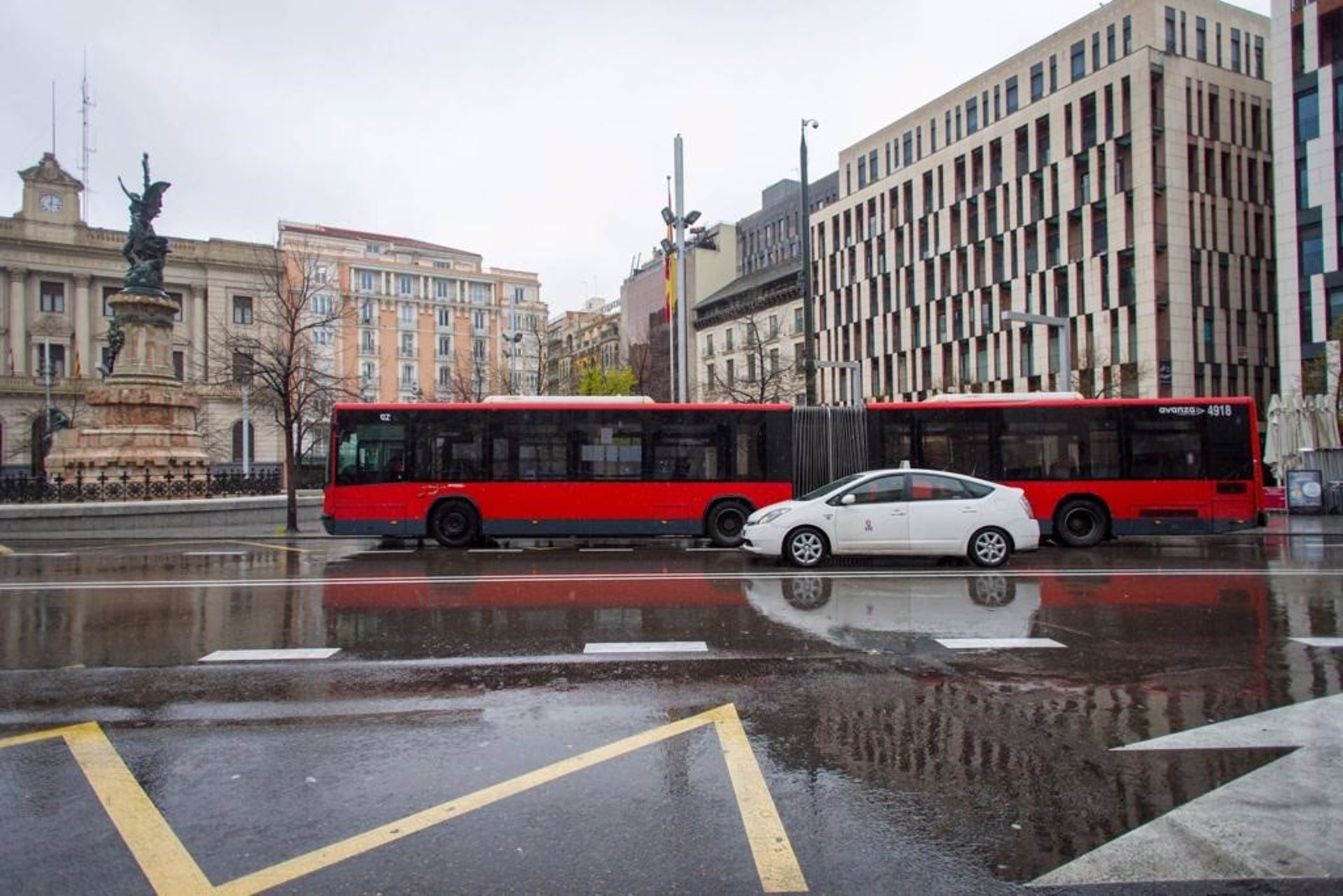 Coronavirus.- Zaragoza.- El Ayuntamiento refuerza el transporte al máximo para cumplir los aforos