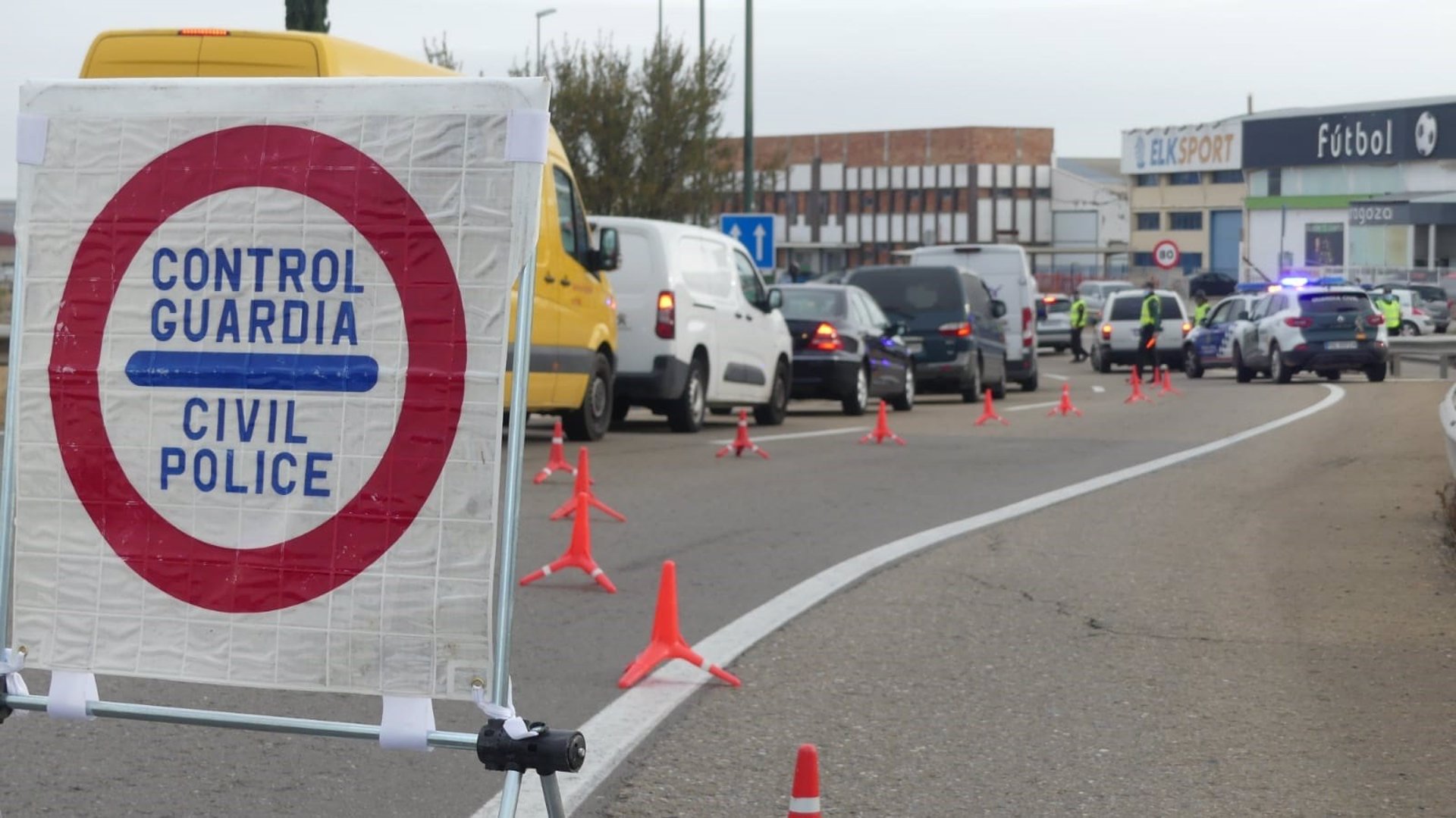Coronavirus.- Zaragoza.- Policía Nacional y Guardia Civil instalan 36 puntos de control en las principales vías