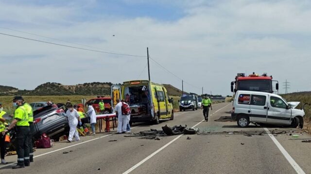 Sucesos.- Fallece un hombre de 55 años y dos personas resultan heridas en un accidente en la A-132, en La Sotonera